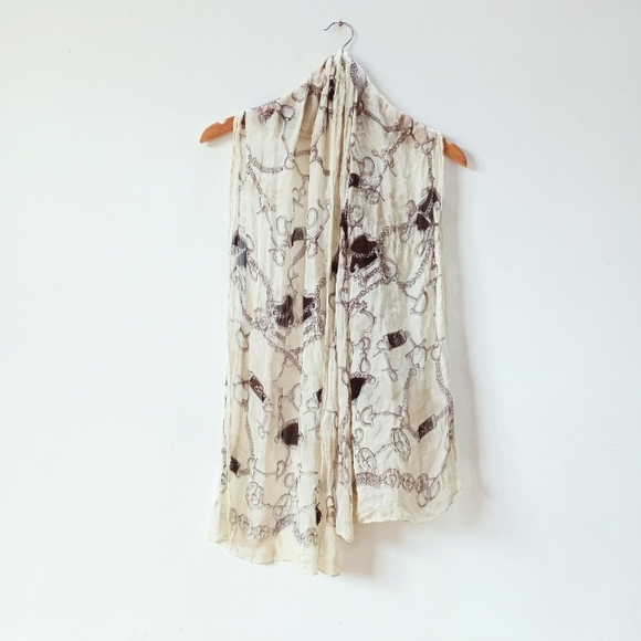 DAKS scarf with bag